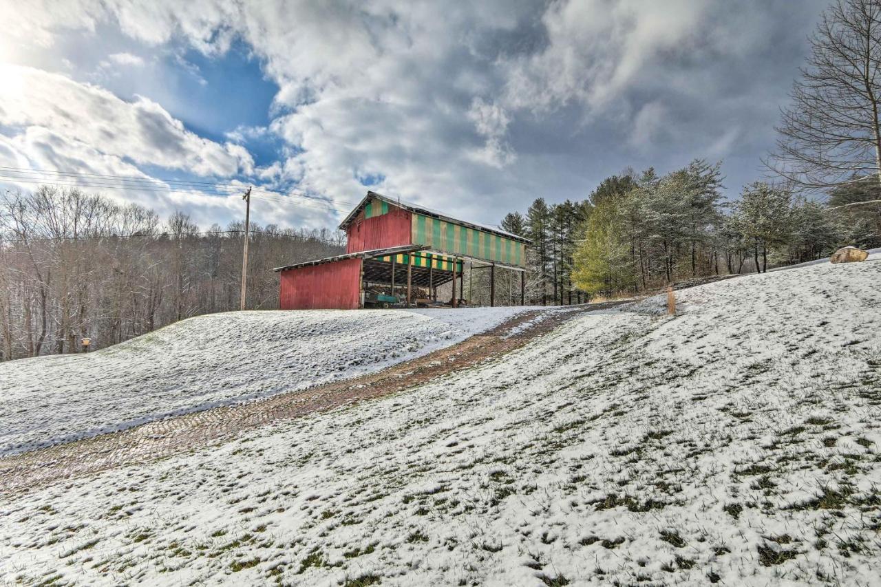 Hilltop Home With Grill, In Wayne Natl Forest Logan Exterior photo
